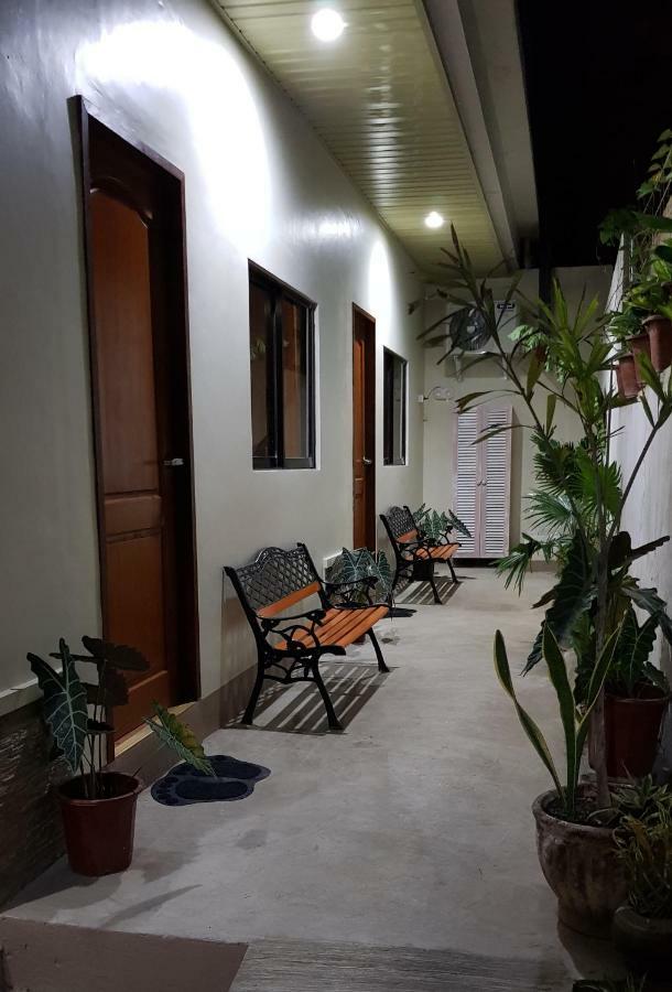 Banban Acrige Apartelle 2-4 Pax Queen @ Heart Of Bogo City מראה חיצוני תמונה